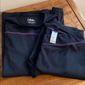 Cabelas long sleeve top and pants thermal set.